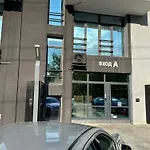 Boutique Magenta Gold Apartment with parking place