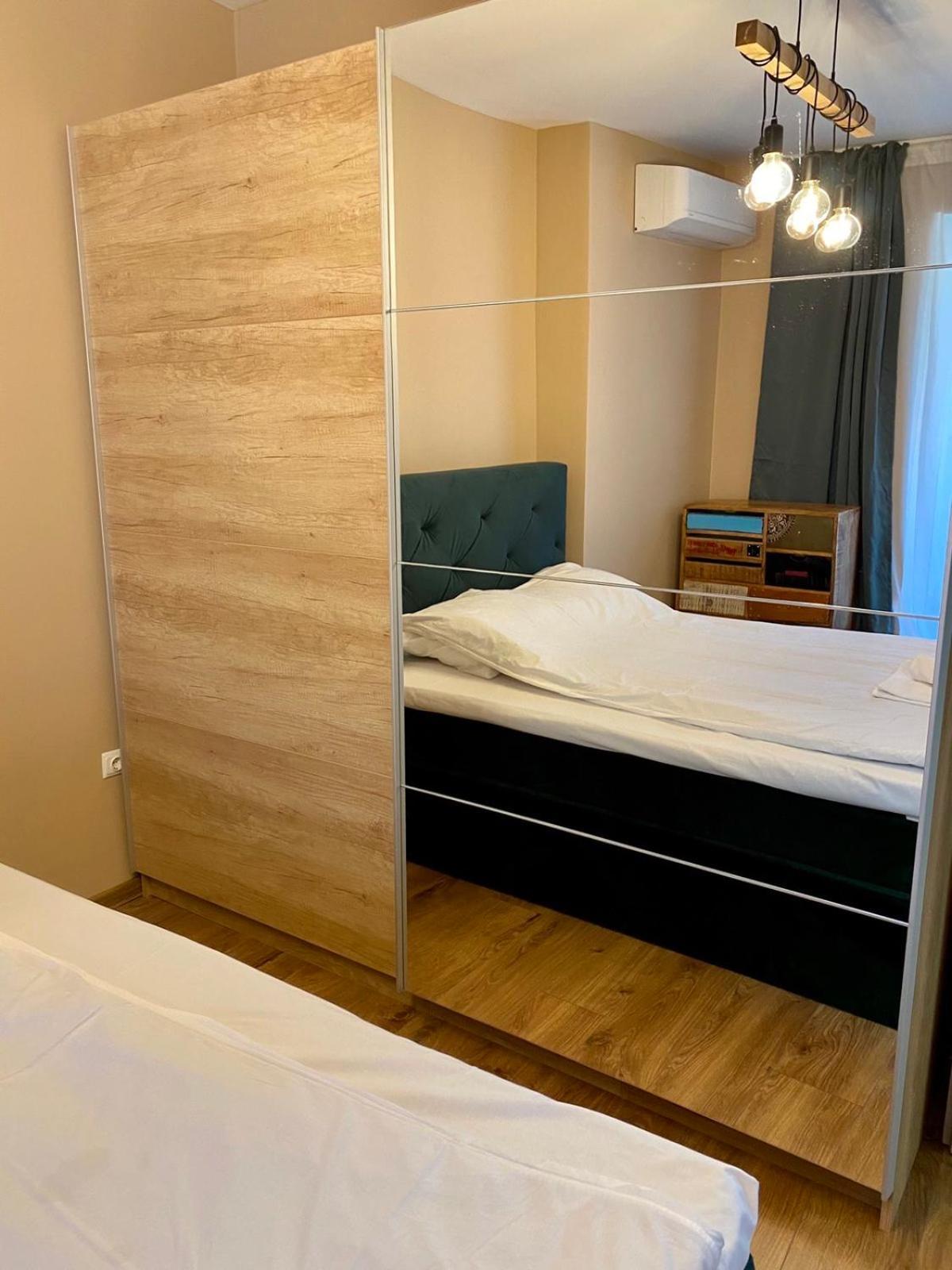 Boutique Magenta Gold Apartment Sofia